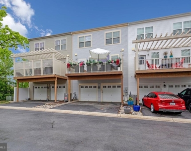 703 Skippers Lane - Photo Thumbnail 33