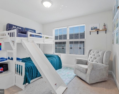 703 Skippers Lane - Photo Thumbnail 19