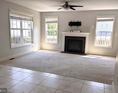 132 Pineview Avenue - Photo Thumbnail 11