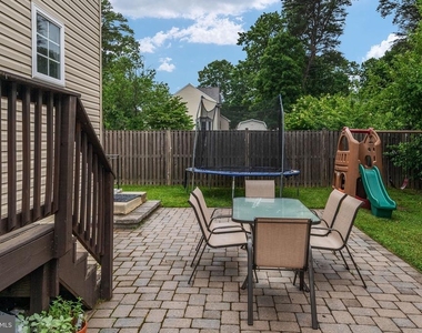 132 Pineview Avenue - Photo Thumbnail 36