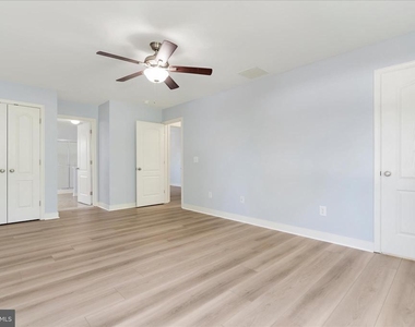 132 Pineview Avenue - Photo Thumbnail 23