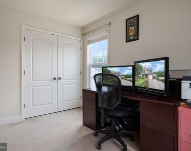 132 Pineview Avenue - Photo Thumbnail 19