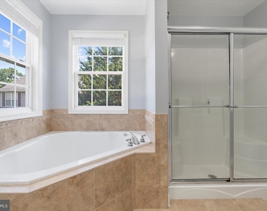 132 Pineview Avenue - Photo Thumbnail 28