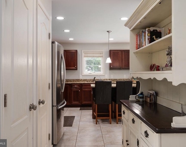 132 Pineview Avenue - Photo Thumbnail 6