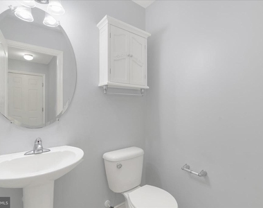 132 Pineview Avenue - Photo Thumbnail 13
