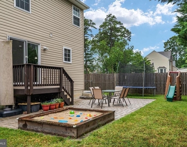 132 Pineview Avenue - Photo Thumbnail 34