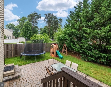 132 Pineview Avenue - Photo Thumbnail 32