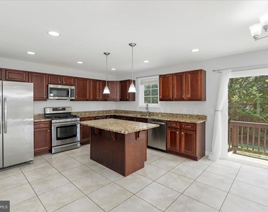 132 Pineview Avenue - Photo Thumbnail 17