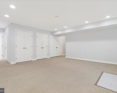 132 Pineview Avenue - Photo Thumbnail 41