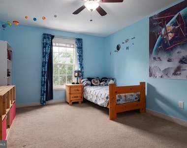 132 Pineview Avenue - Photo Thumbnail 20