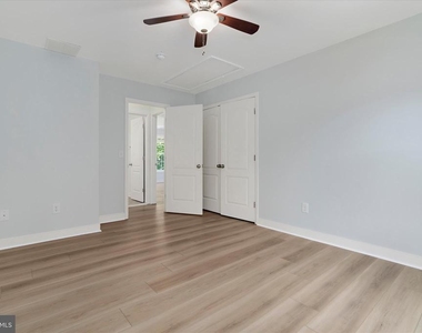 132 Pineview Avenue - Photo Thumbnail 35