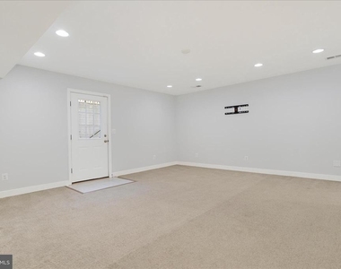 132 Pineview Avenue - Photo Thumbnail 40