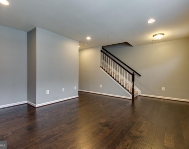 1314 Hawthorn Drive - Photo Thumbnail 33