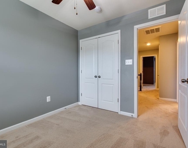 1314 Hawthorn Drive - Photo Thumbnail 25