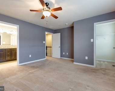 1314 Hawthorn Drive - Photo Thumbnail 17