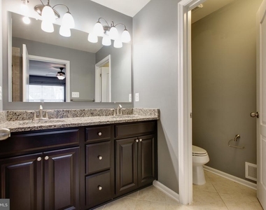 1314 Hawthorn Drive - Photo Thumbnail 20