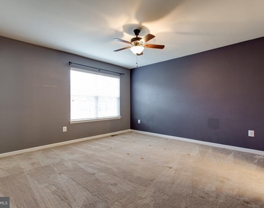 1314 Hawthorn Drive - Photo Thumbnail 19