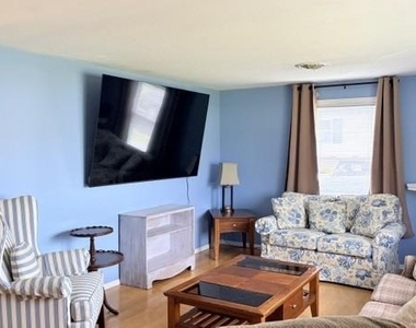508 Lloyd Street - Photo Thumbnail 3