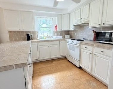 508 Lloyd Street - Photo Thumbnail 11