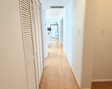 508 Lloyd Street - Photo Thumbnail 12