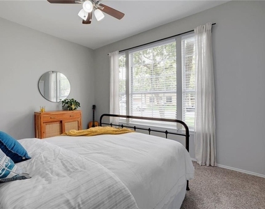 1705 Azalea Dr - Photo Thumbnail 19
