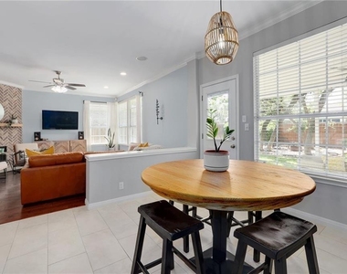 1705 Azalea Dr - Photo Thumbnail 6
