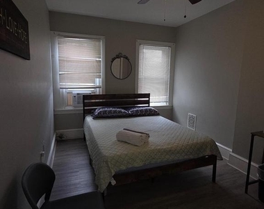 306 W 23rd Street - Photo Thumbnail 7