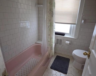 306 W 23rd Street - Photo Thumbnail 6