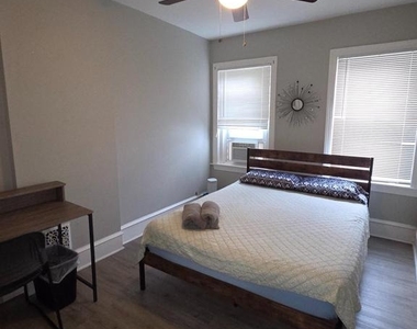 306 W 23rd Street - Photo Thumbnail 8