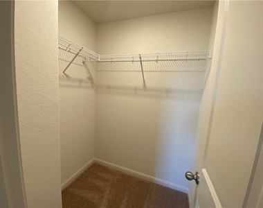 105 Brunswick Ln - Photo Thumbnail 29