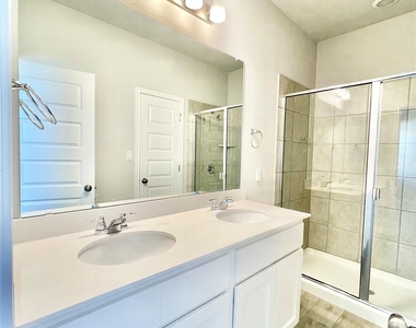 2929 Sage Ranch Dr - Photo Thumbnail 24