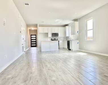 2929 Sage Ranch Dr - Photo Thumbnail 21