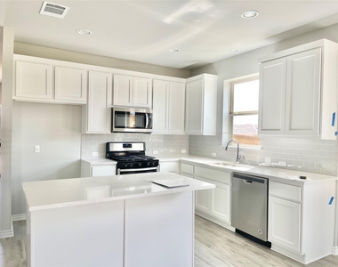 2929 Sage Ranch Dr - Photo Thumbnail 22