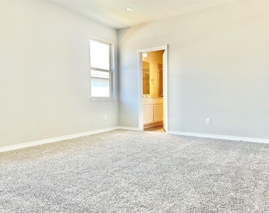 2929 Sage Ranch Dr - Photo Thumbnail 10