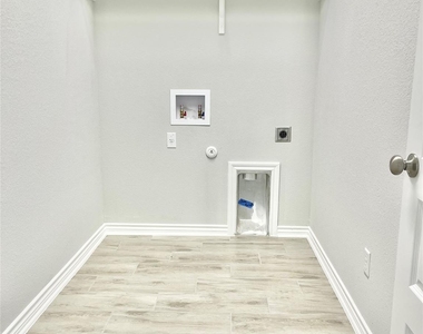 2929 Sage Ranch Dr - Photo Thumbnail 29