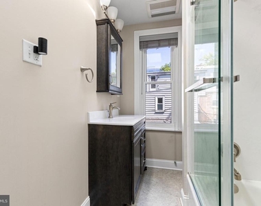 1010 Trenton Place - Photo Thumbnail 16