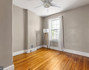 1010 Trenton Place - Photo Thumbnail 19