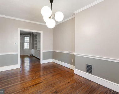 1010 Trenton Place - Photo Thumbnail 11