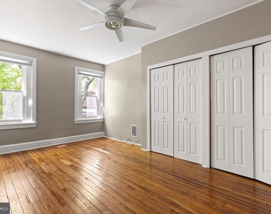 1010 Trenton Place - Photo Thumbnail 14