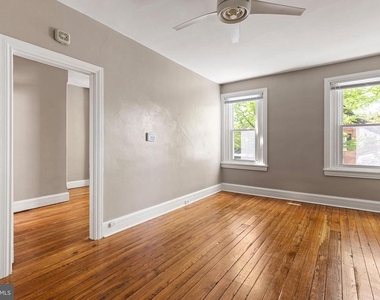 1010 Trenton Place - Photo Thumbnail 20