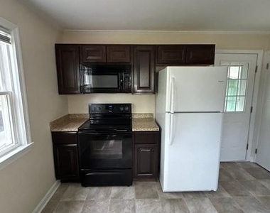 104 Southern Boulevard - Photo Thumbnail 17