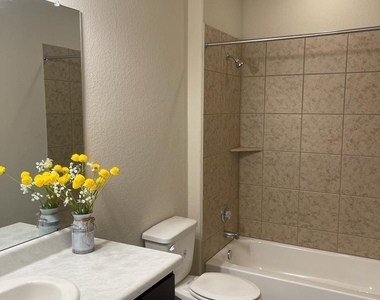 160 Earl Keen St - Photo Thumbnail 15