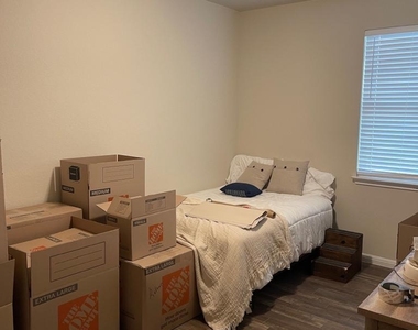 160 Earl Keen St - Photo Thumbnail 16