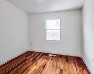 729 10th Street Ne - Photo Thumbnail 12