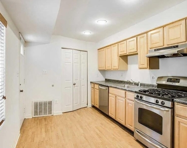 729 10th Street Ne - Photo Thumbnail 6