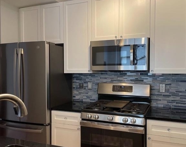 2120 Vermont Avenue Nw - Photo Thumbnail 3