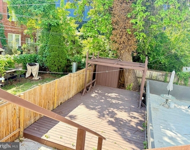 1004 Girard Street Nw - Photo Thumbnail 13