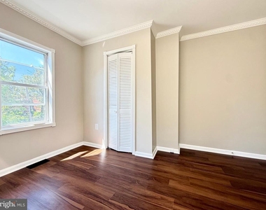 1004 Girard Street Nw - Photo Thumbnail 15