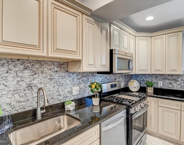 2320 Minnesota Avenue Se - Photo Thumbnail 12