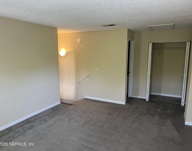 100 Fairway Park Boulevard - Photo Thumbnail 5